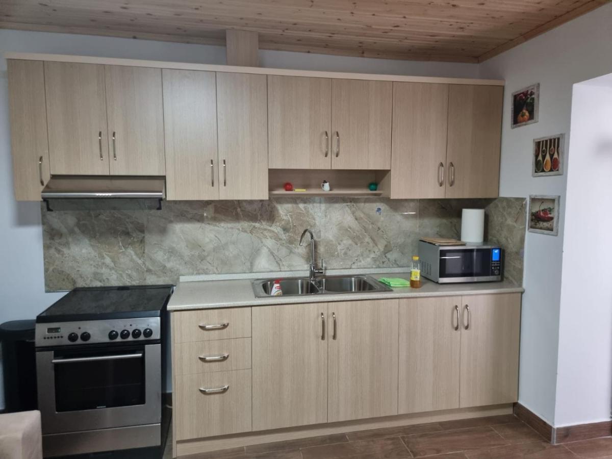 Herta Apartment Μπεράτ Εξωτερικό φωτογραφία