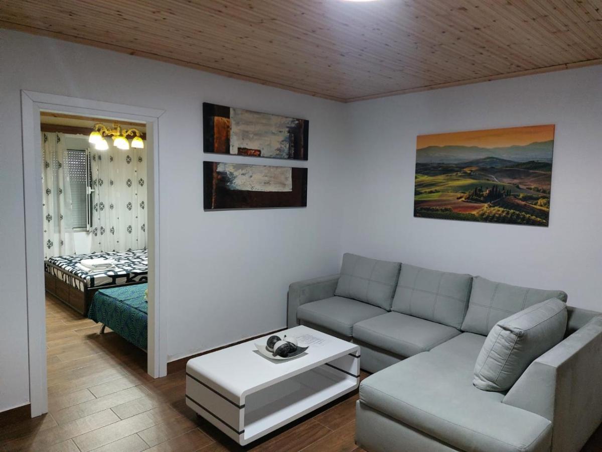 Herta Apartment Μπεράτ Εξωτερικό φωτογραφία